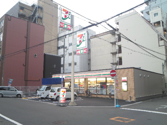 アドバンス難波ラシュレ ｾﾌﾞﾝｲﾚﾌﾞﾝ 大阪難波中3丁目南店